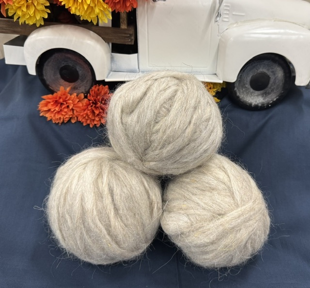 Karakul Blend Wool Roving - White/Beige
